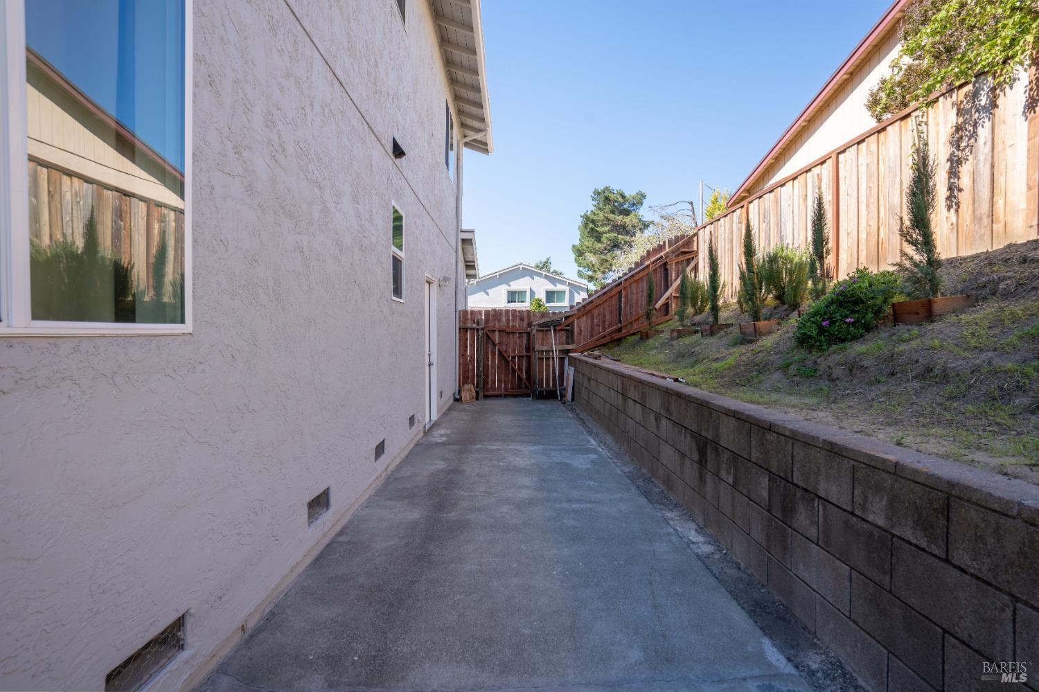 Property photo 36