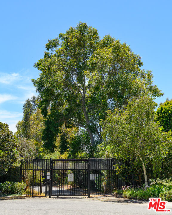Property photo 37