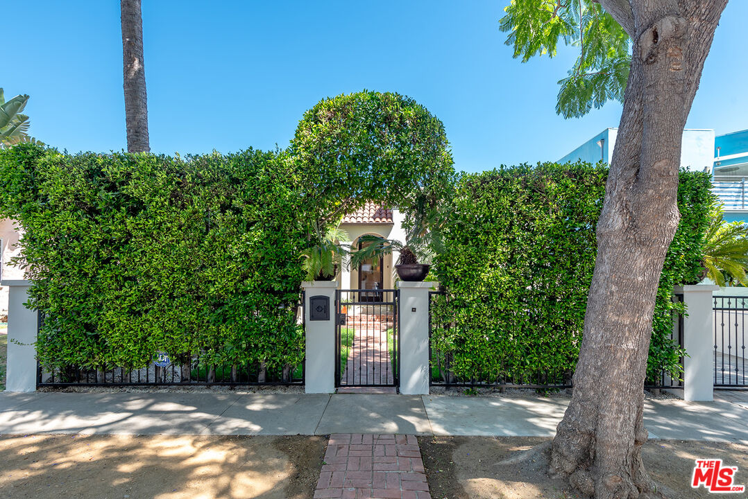 Property photo 35