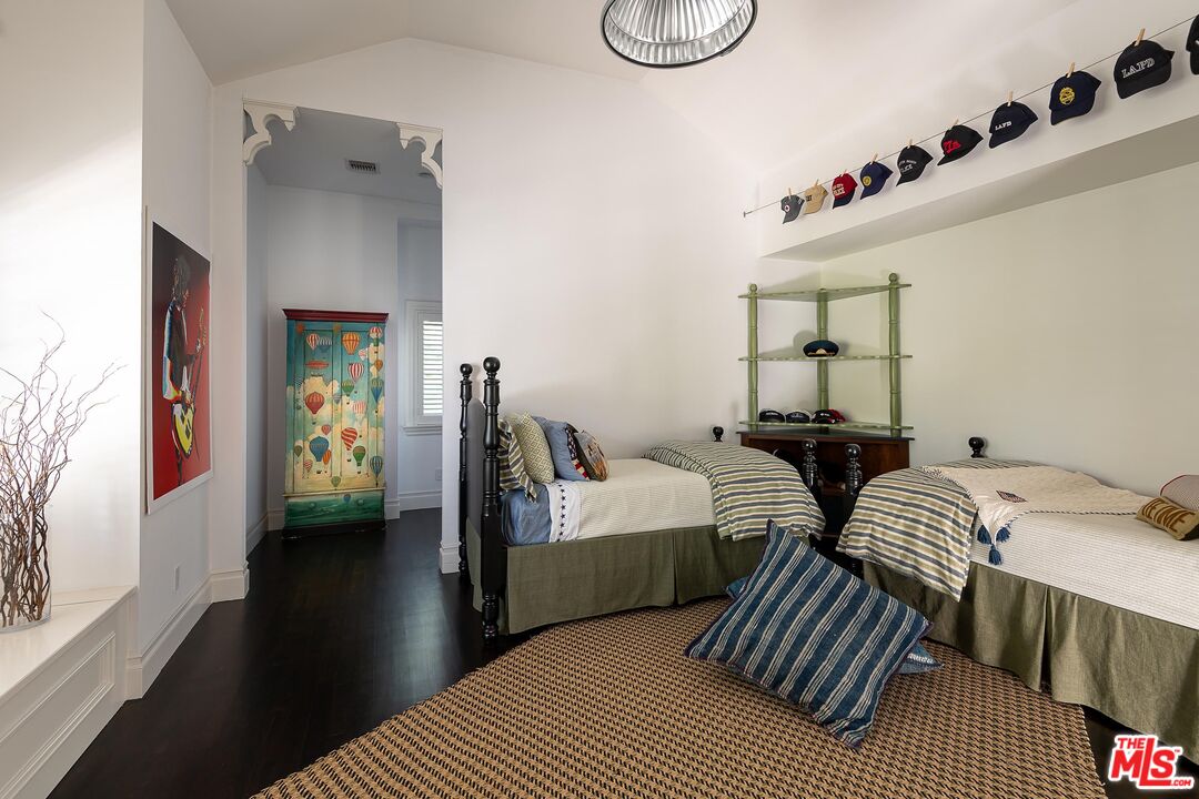 Property photo 37