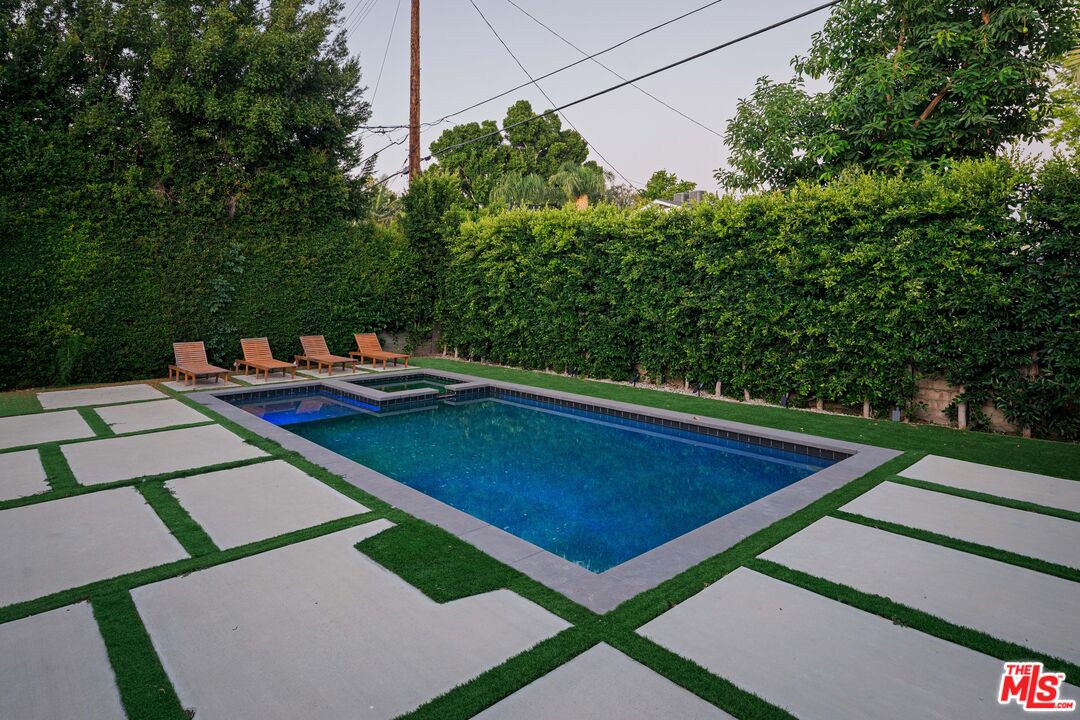 Property photo 31