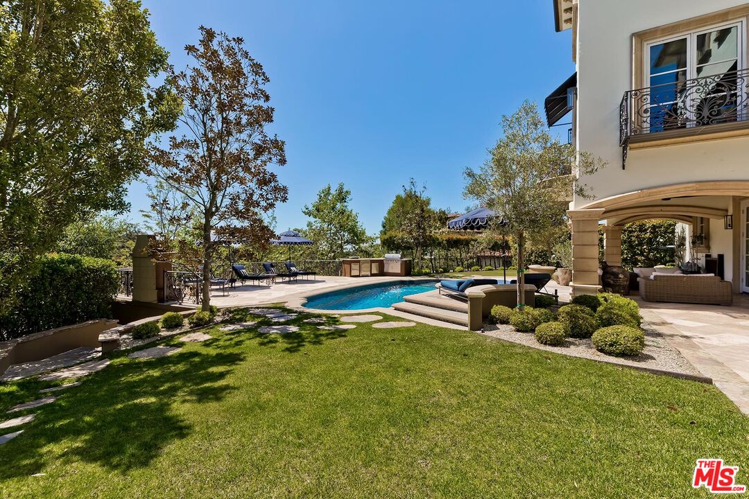 Property photo 24