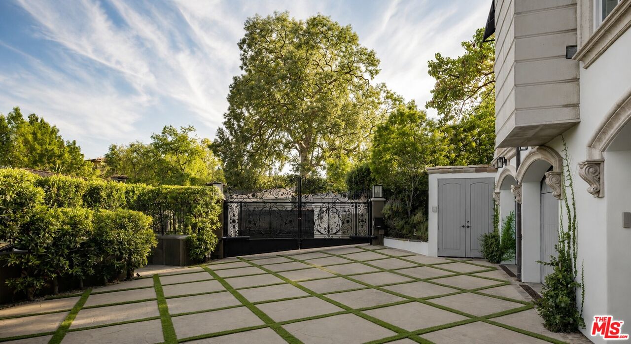 Property photo 25