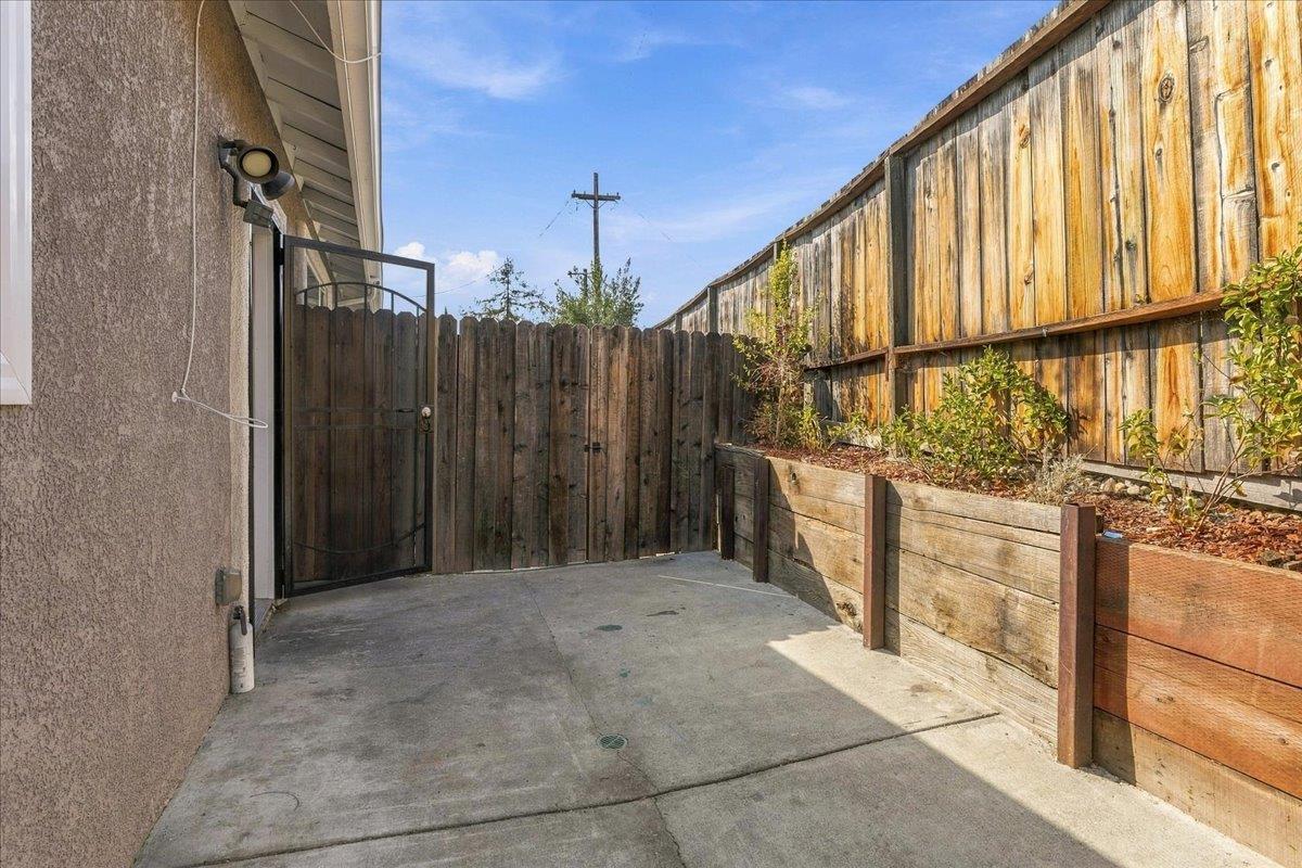 Property photo 40