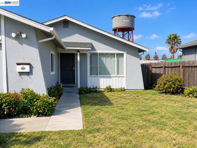 Property photo 38
