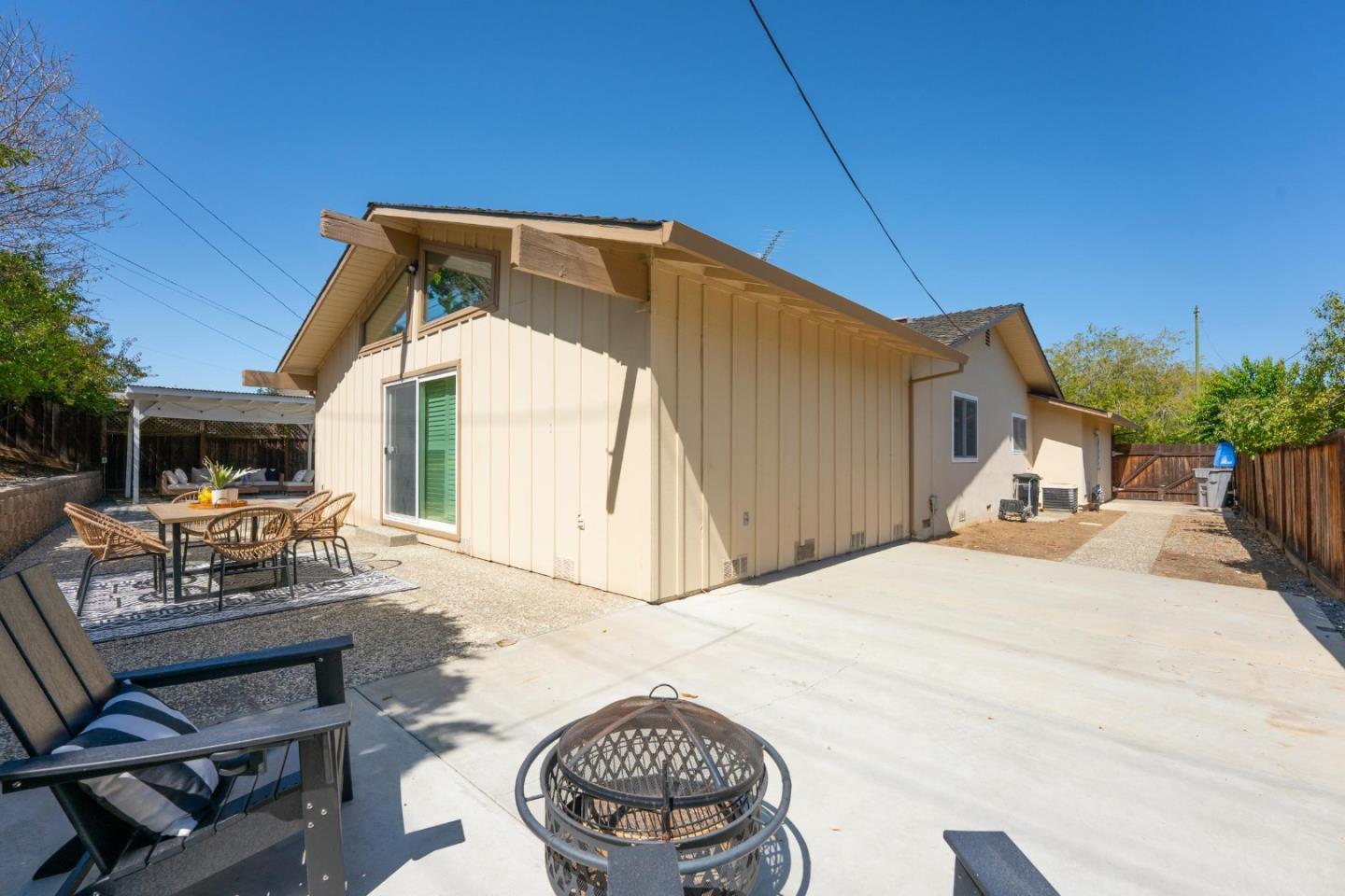 Property photo 35