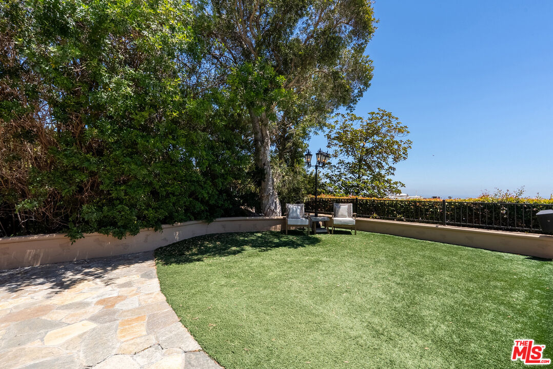 Property photo 32