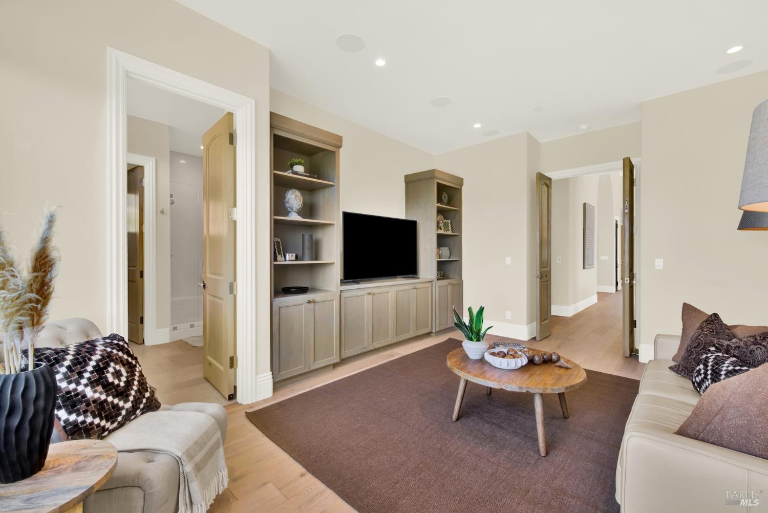Property photo 44