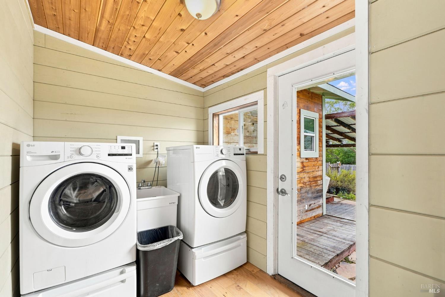 Property photo 38