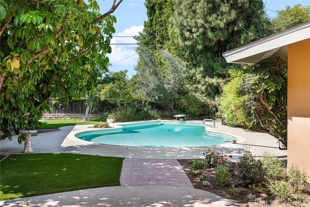 Property photo 32