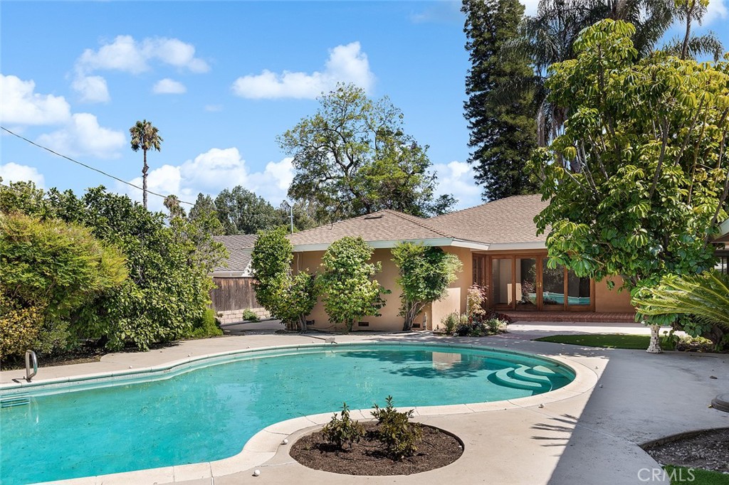 Property photo 35
