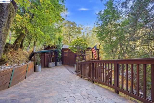 Property photo 28