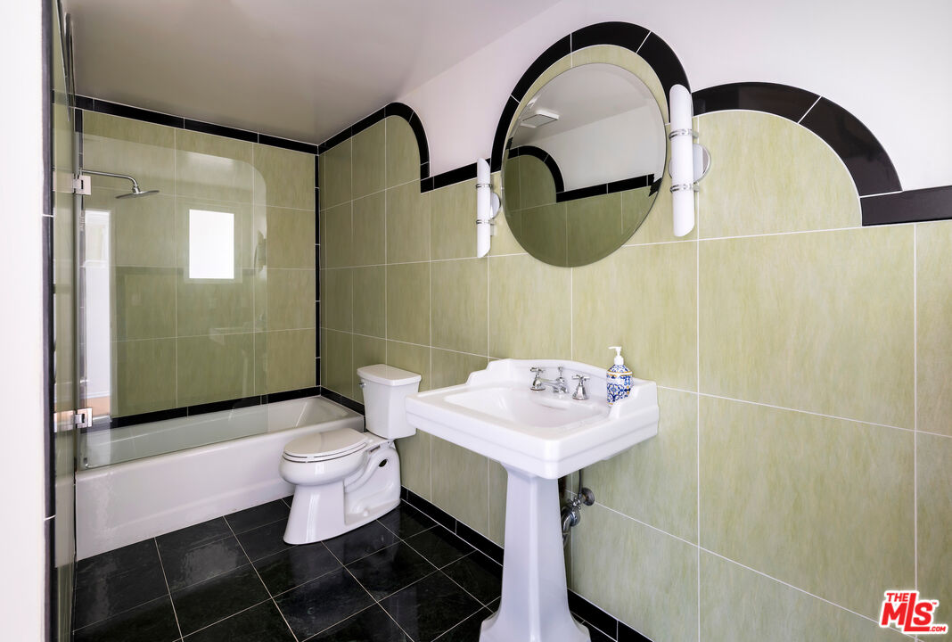 Property photo 24