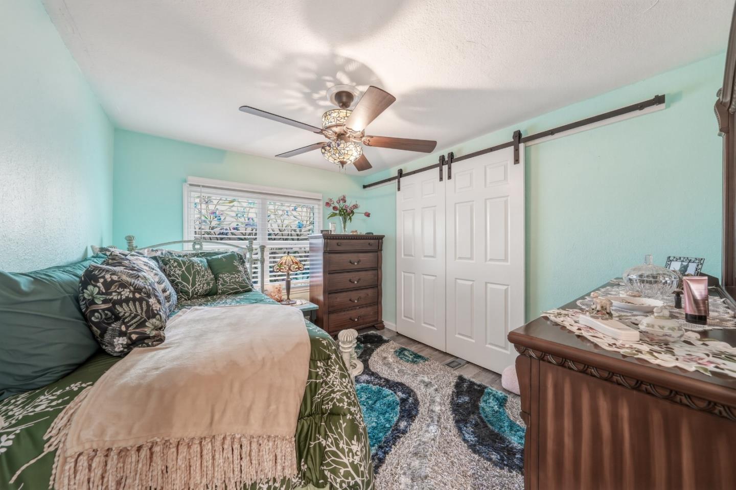 Property photo 36