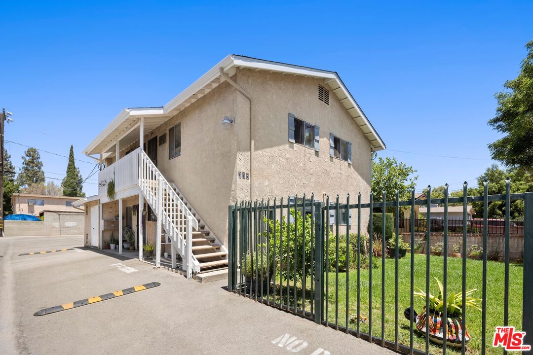 Property photo 8