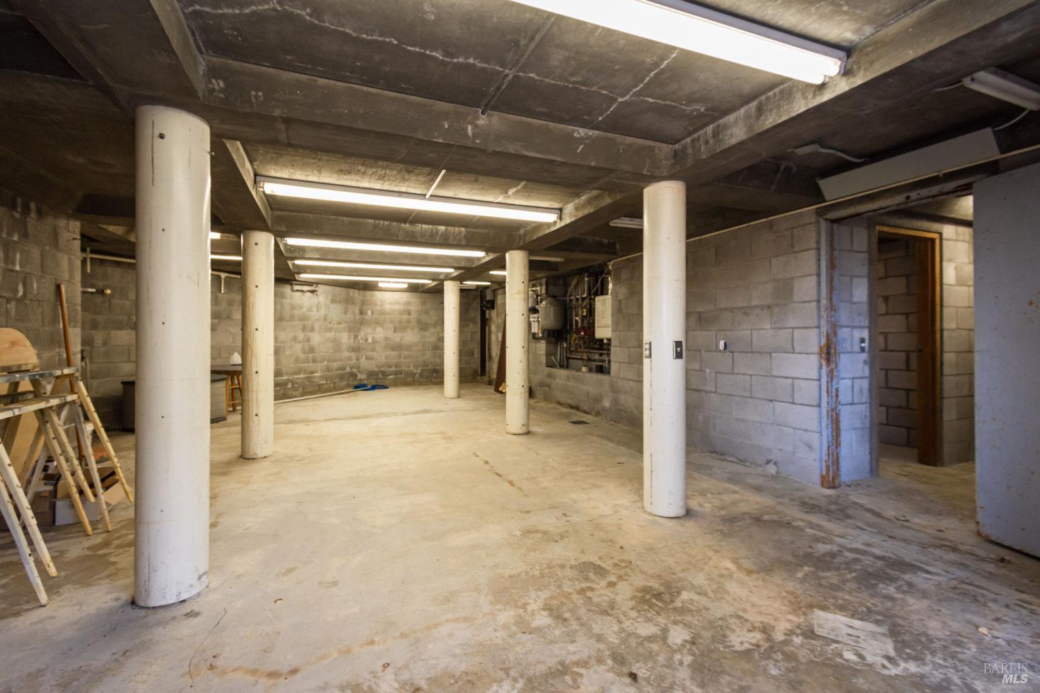 Property photo 34