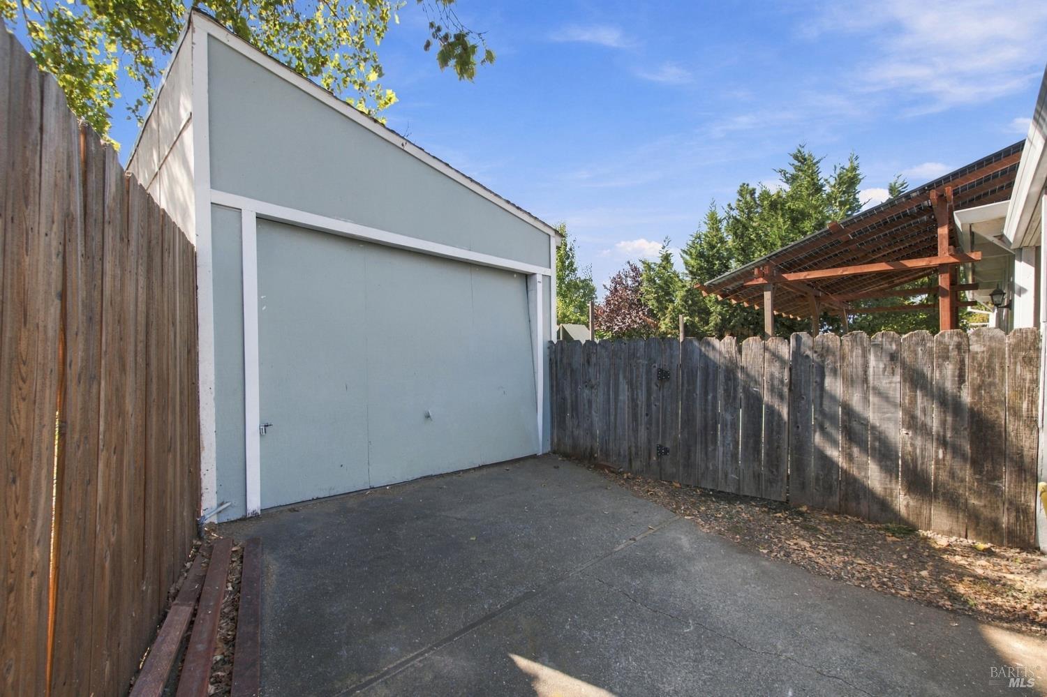 Property photo 37