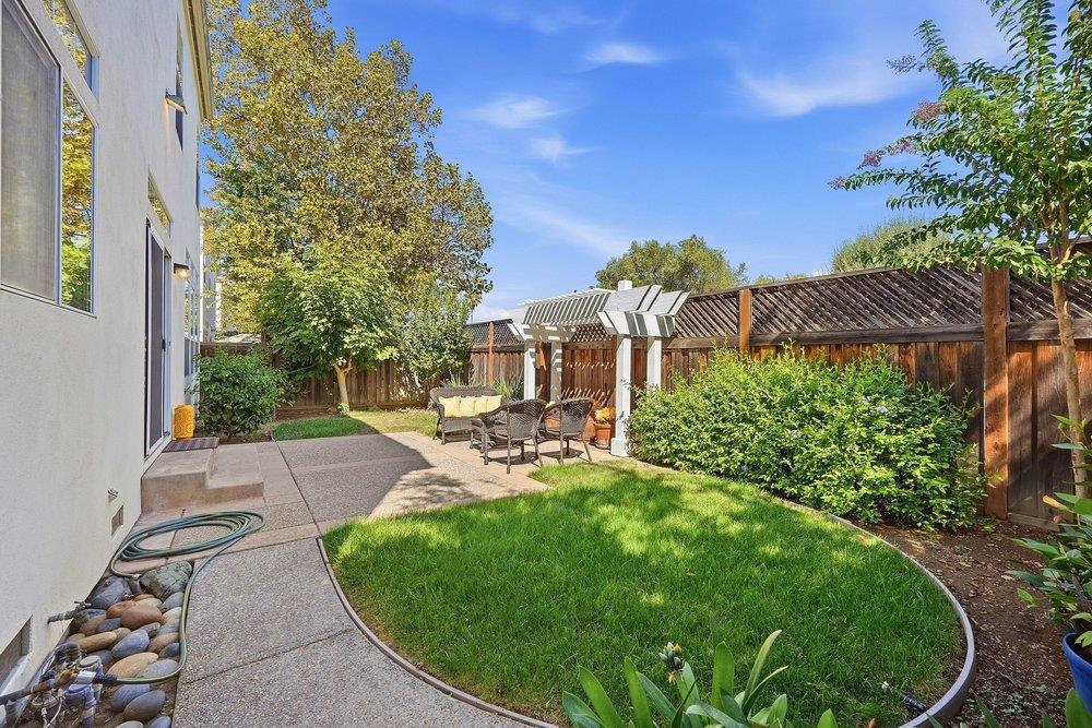Property photo 37