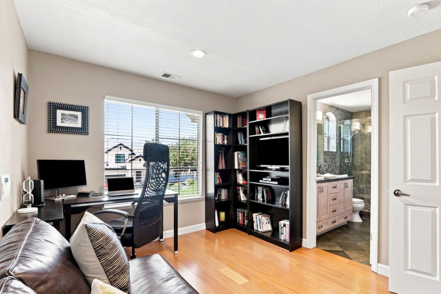 Property photo 33