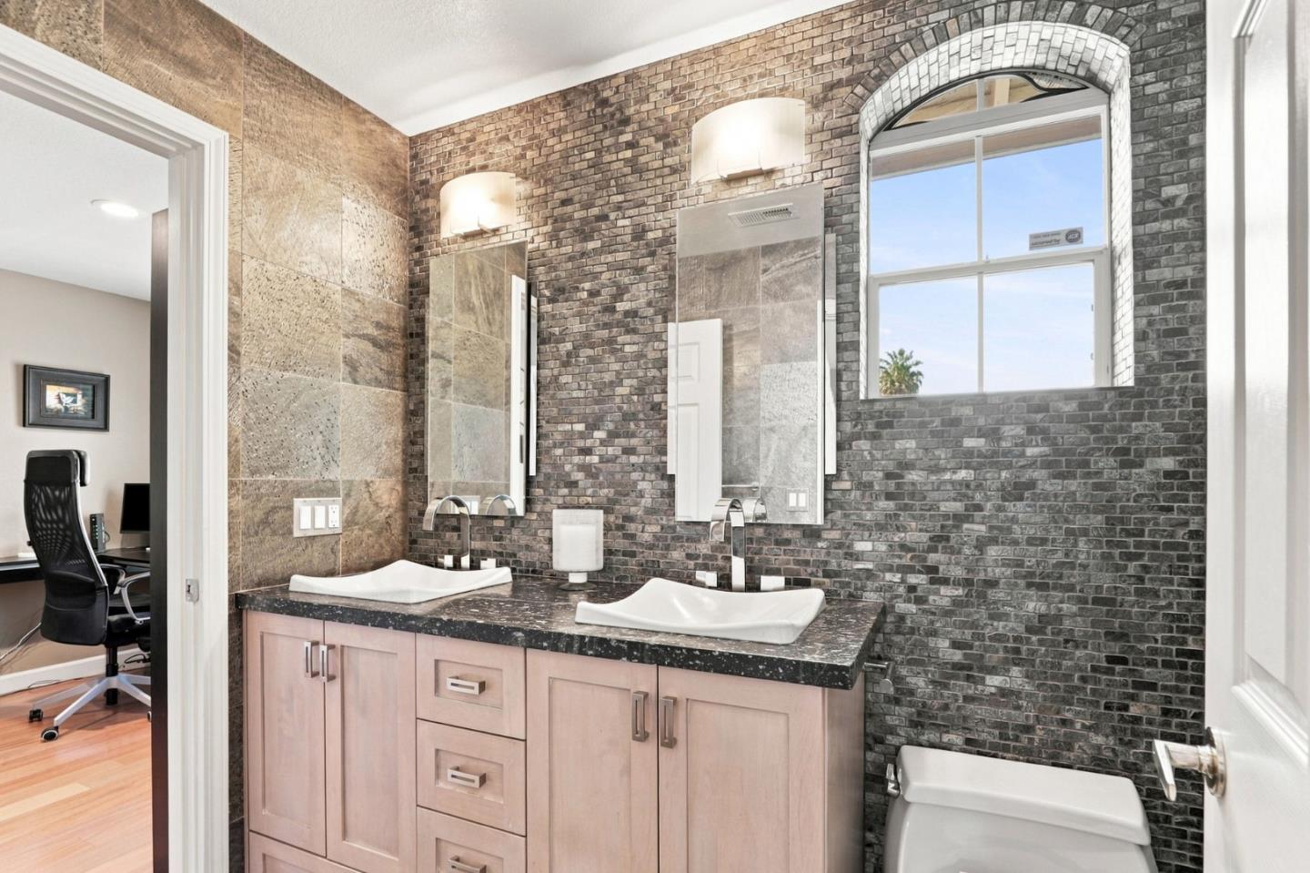 Property photo 44
