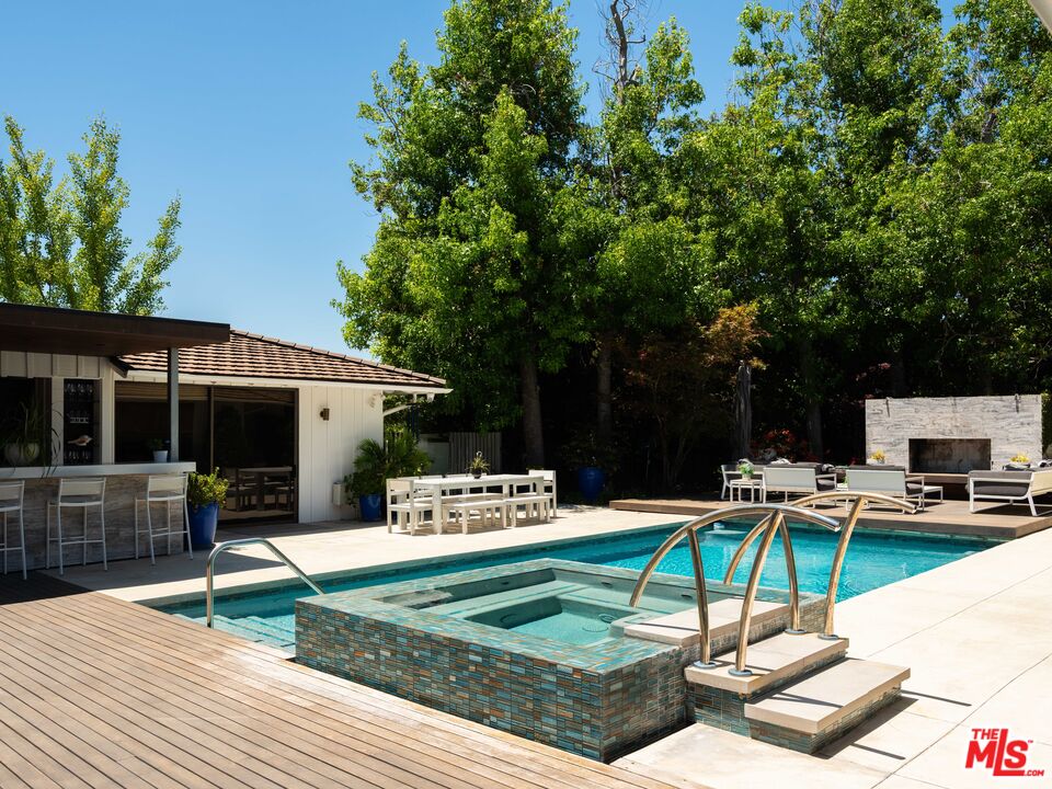 Property photo 50