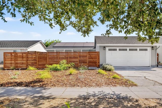 Property photo 44