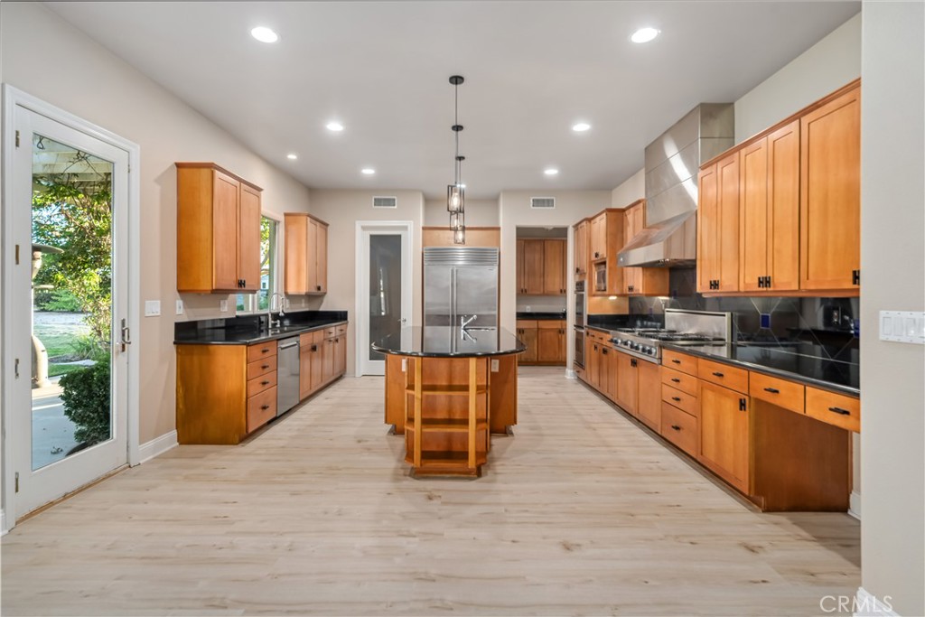 Property photo 28
