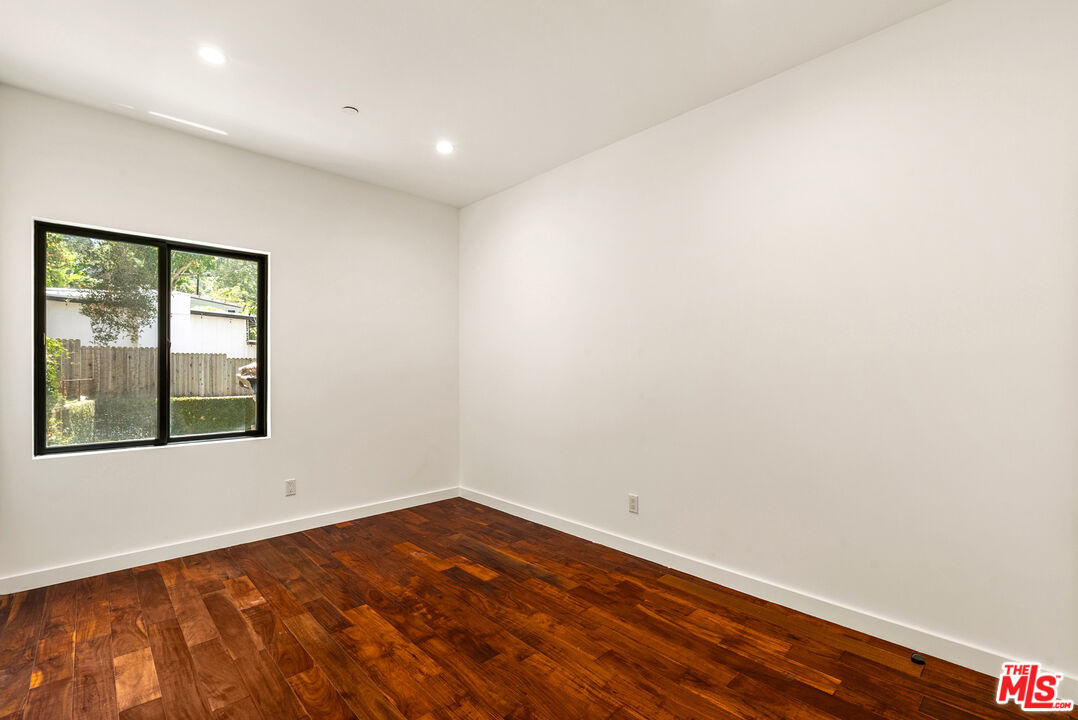 Property photo 50