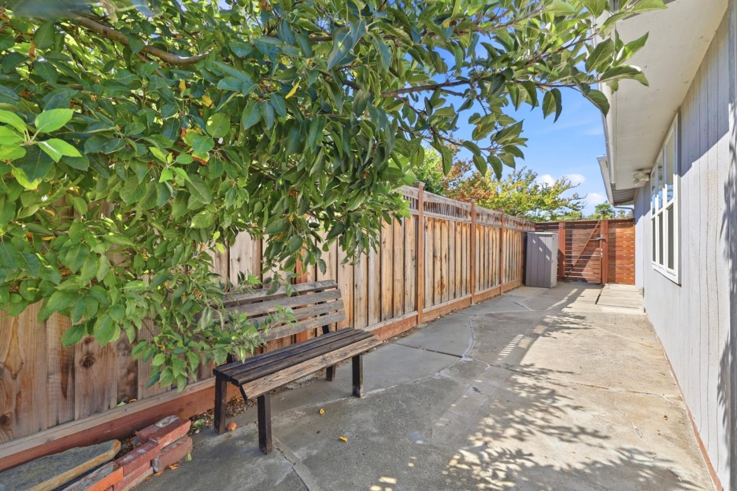 Property photo 44