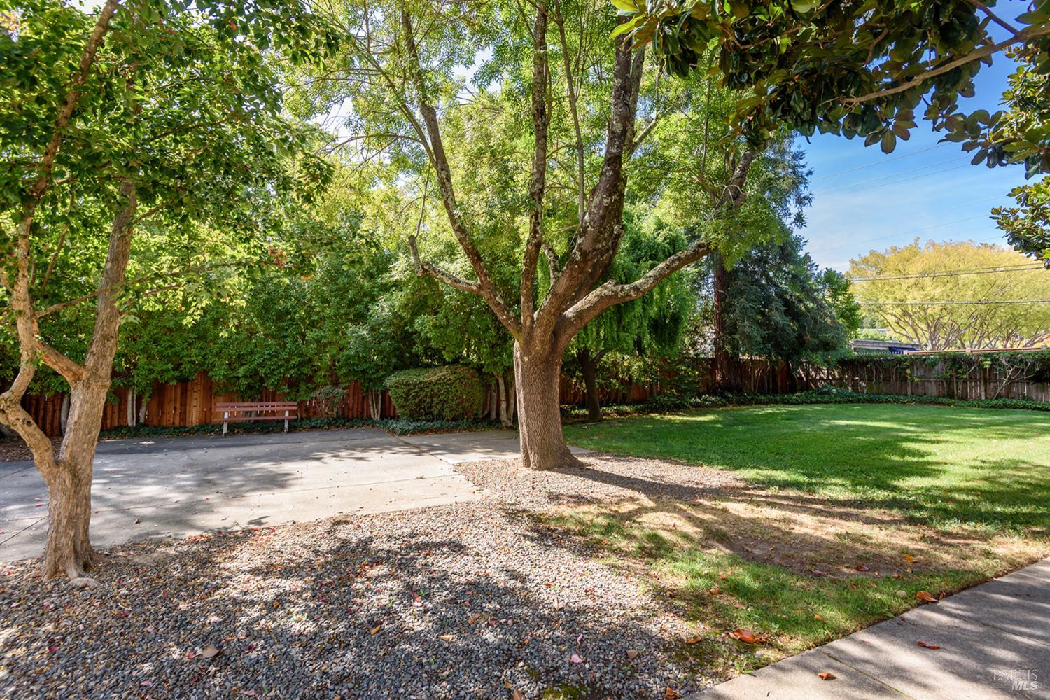Property photo 38