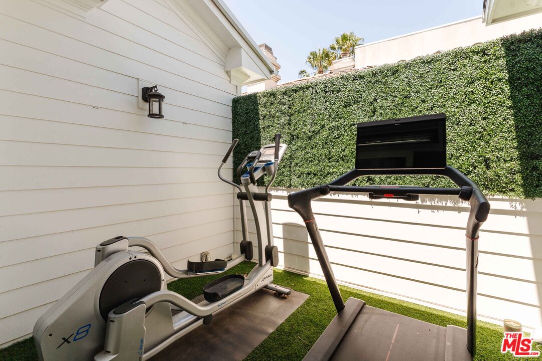 Property photo 37