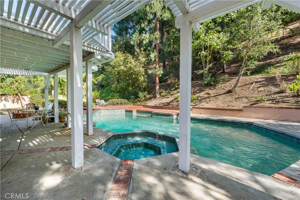 Property photo 34