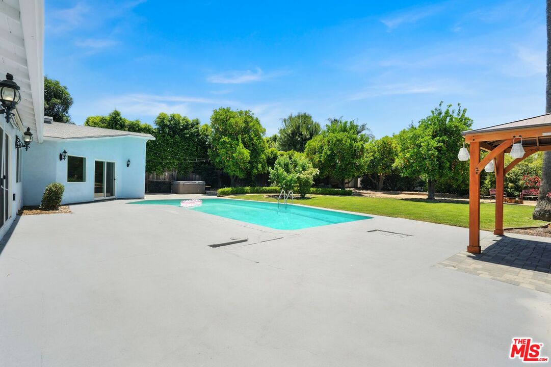 Property photo 42