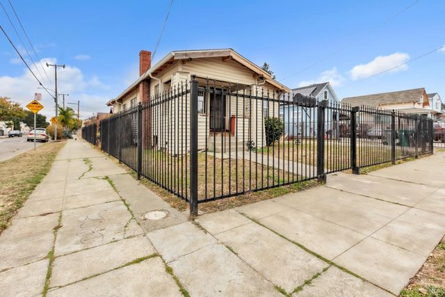 Property photo 24
