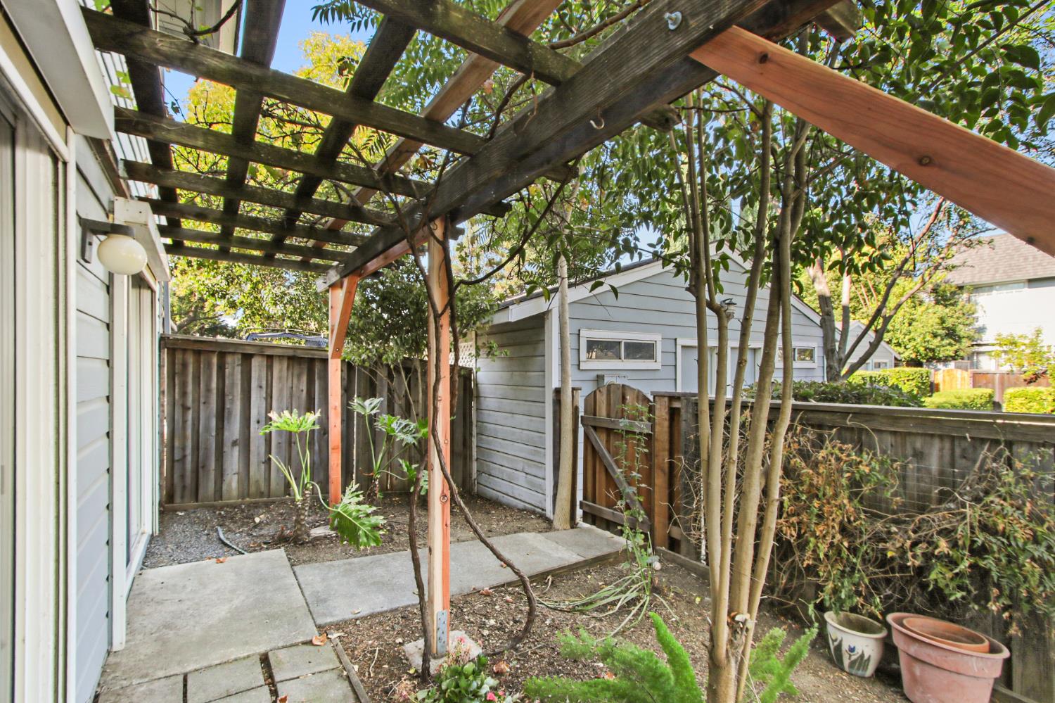 Property photo 38