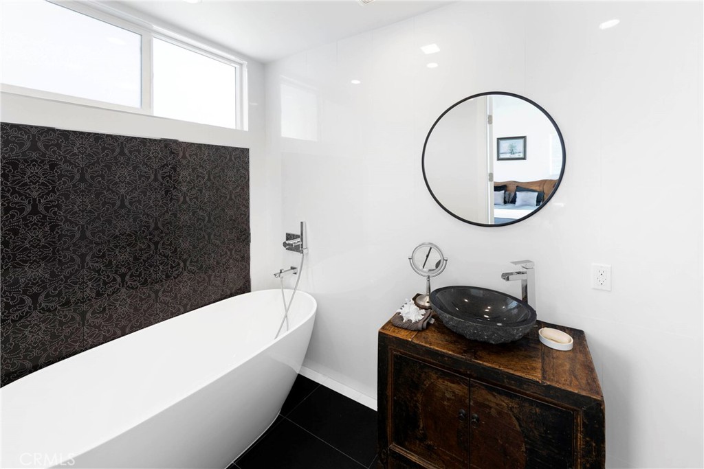 Property photo 50