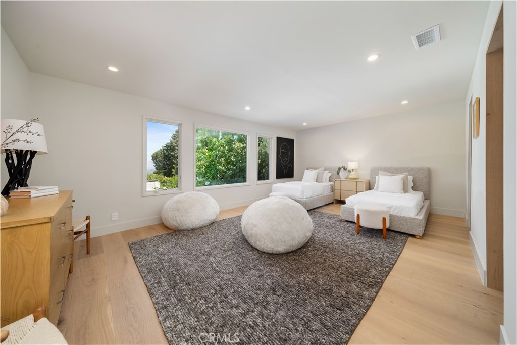 Property photo 50