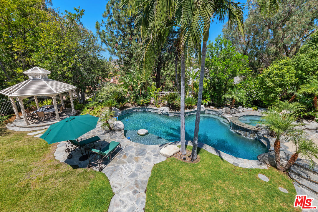 Property photo 35