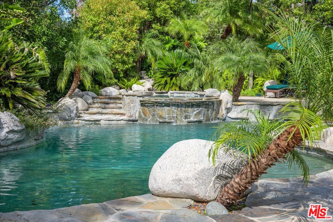 Property photo 36