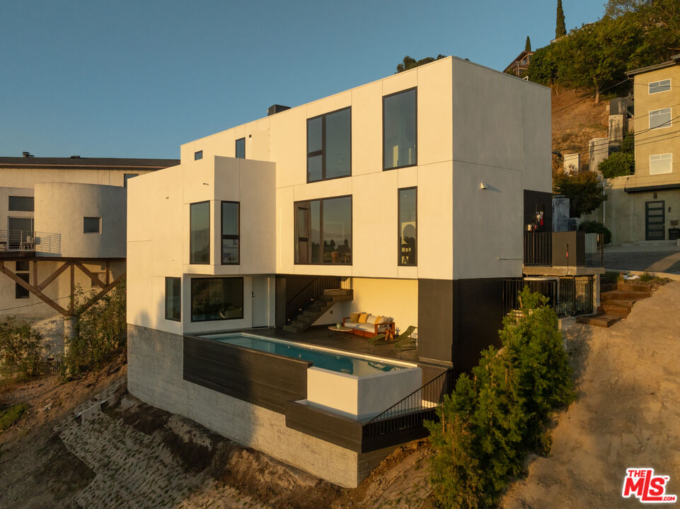 Property photo 43