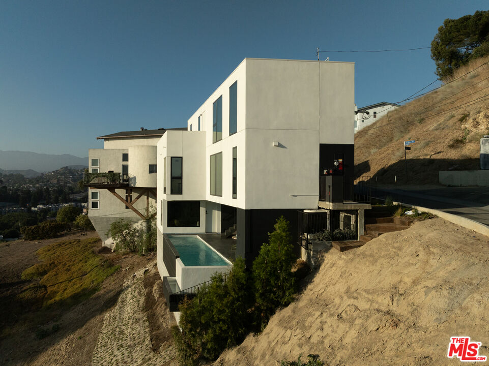 Property photo 45