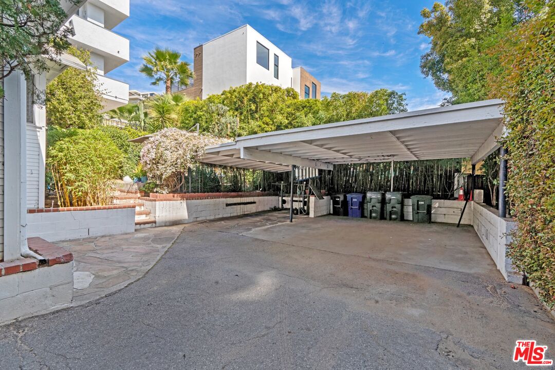 Property photo 24