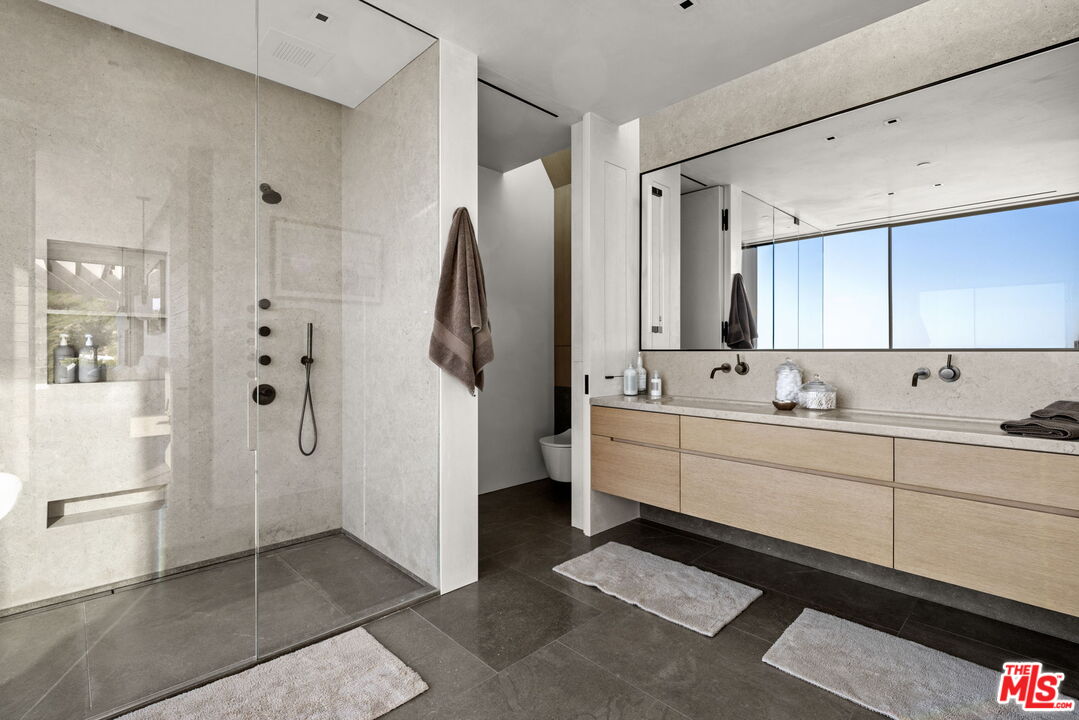 Property photo 50