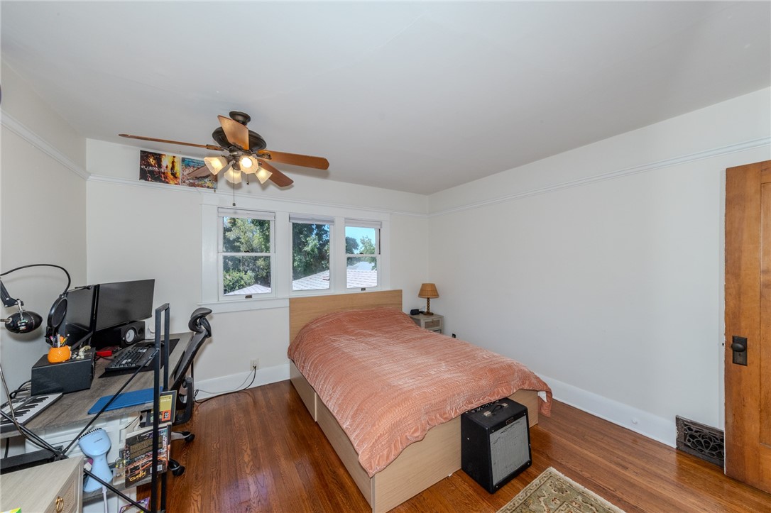 Property photo 35