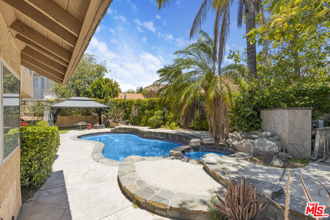 Property photo 35
