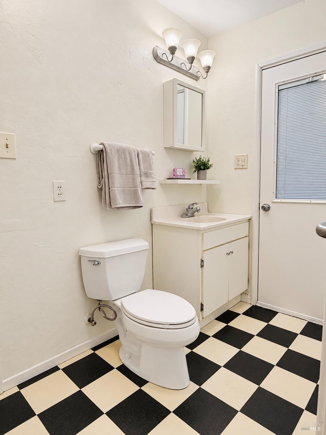 Property photo 24