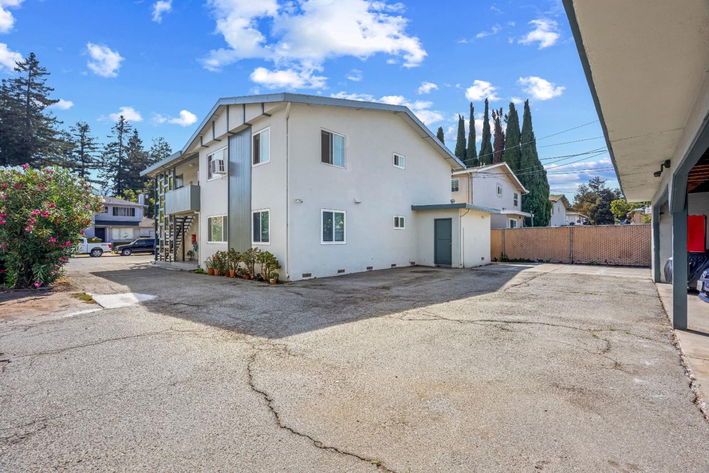 Property photo 32