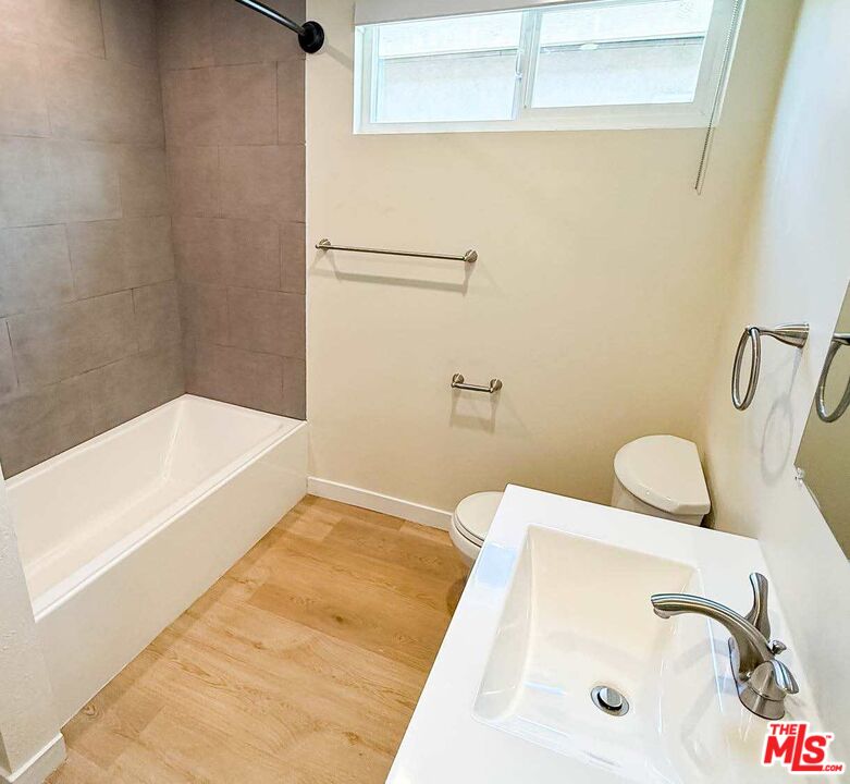 Property photo 25