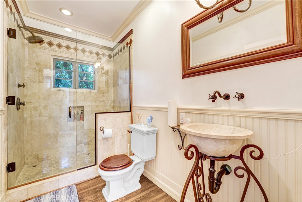 Property photo 28