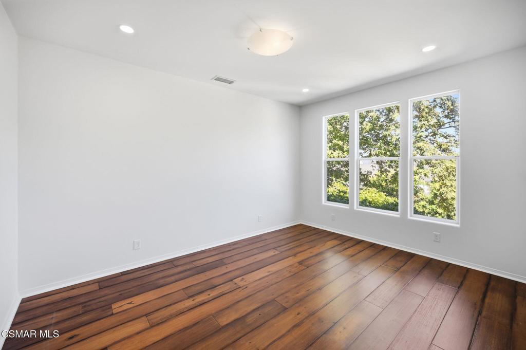 Property photo 50